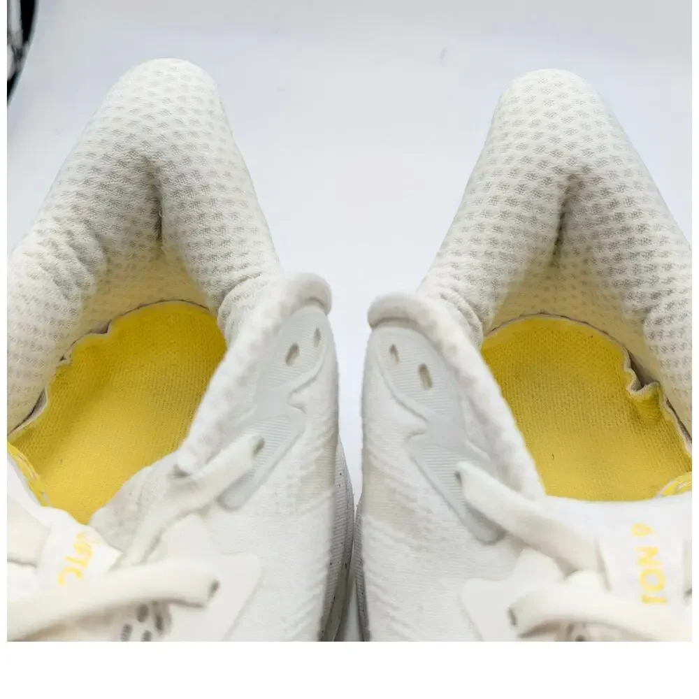 Hoka One One Clifton 9 Wide White Lemonade Womens 9D UK 7.5 Running Shoes